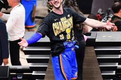 开云体育登录-黄蜂险胜湖人B队，卡鲁索送出助攻