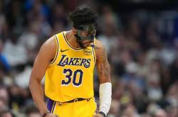 开云体育app-湖人B队绝杀雄鹿B队，伦纳德一己之力扛起全队的简单介绍