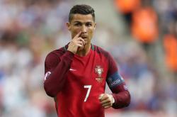 开云体育app-绿茵高压与赛道接管，当巴萨的集体意志遇见帕尔默的终极孤独