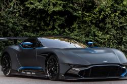 开云体育官网-唯一性的对决，F1新赛季揭幕战，巴西车手速胜马里新星的焦点时刻