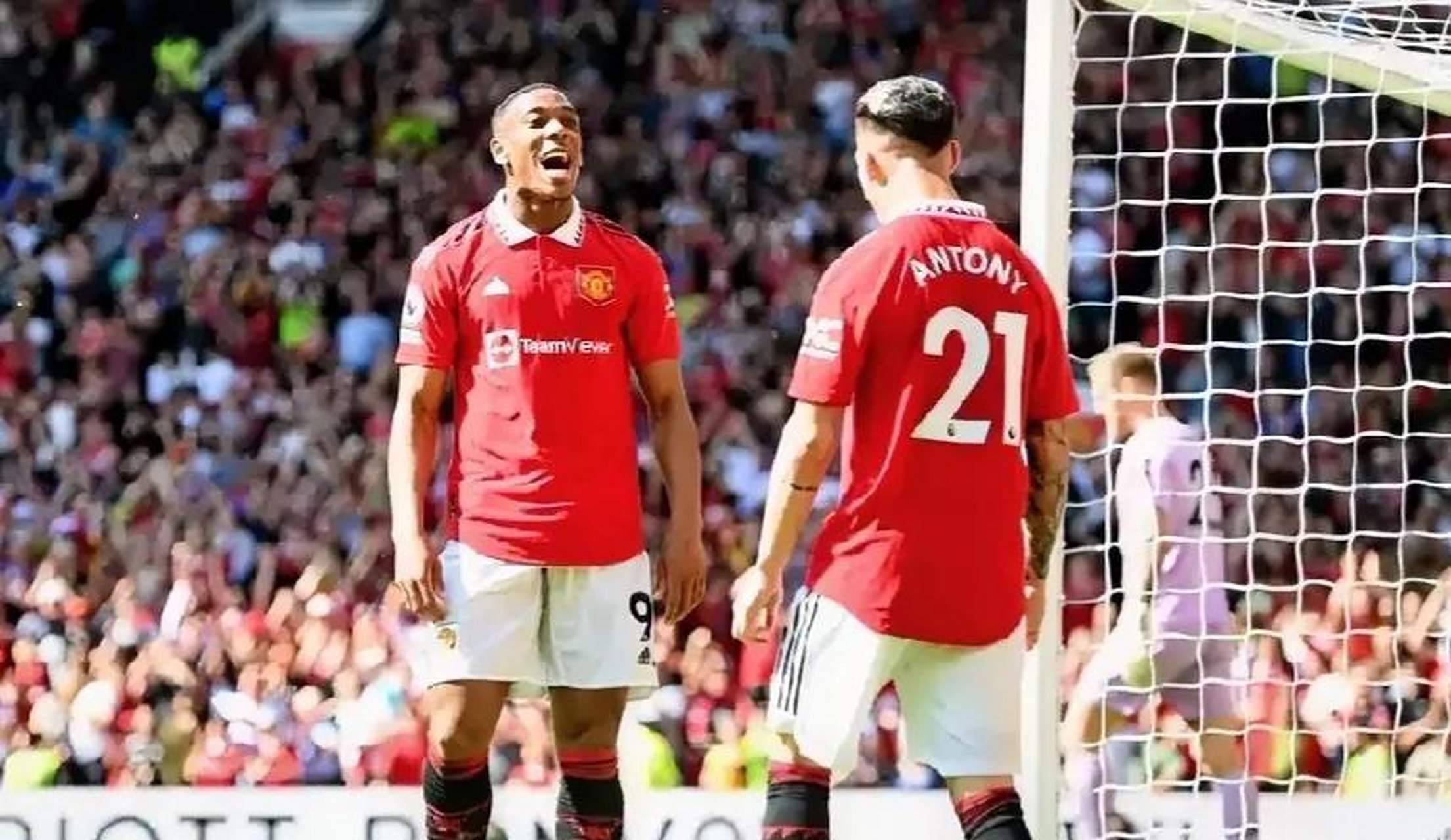 曼联横扫切尔西,马夏尔送出助攻 曼联横扫切尔西,马夏尔送出助攻