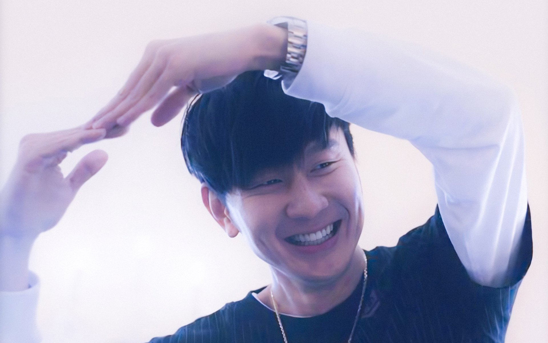 年度焦点之战,朱·霍勒迪身披沉默铠甲,刻下里程碑