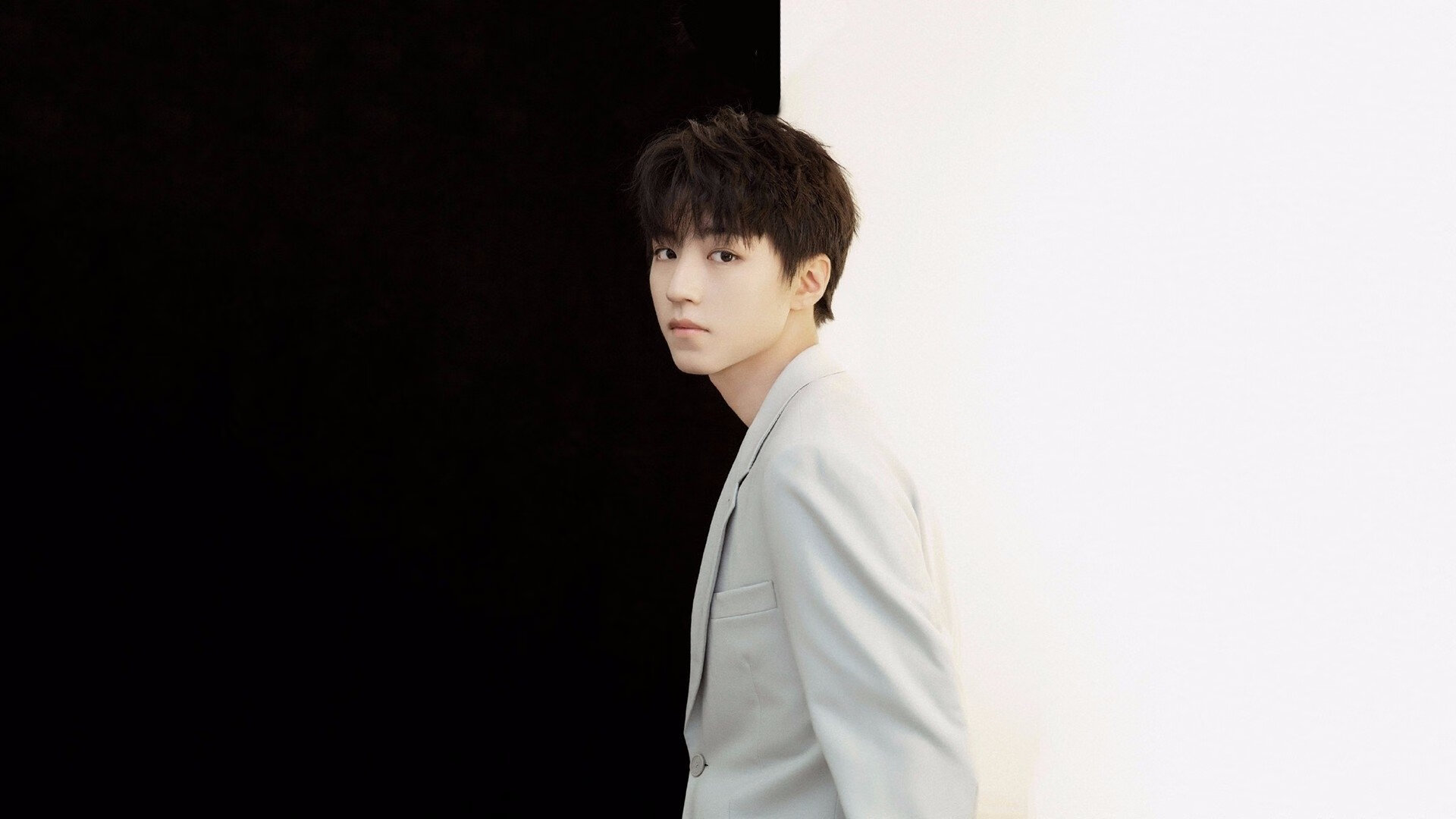 文班亚马利刃出鞘却难敌群狼,关键先生与团队革命的终极碰撞