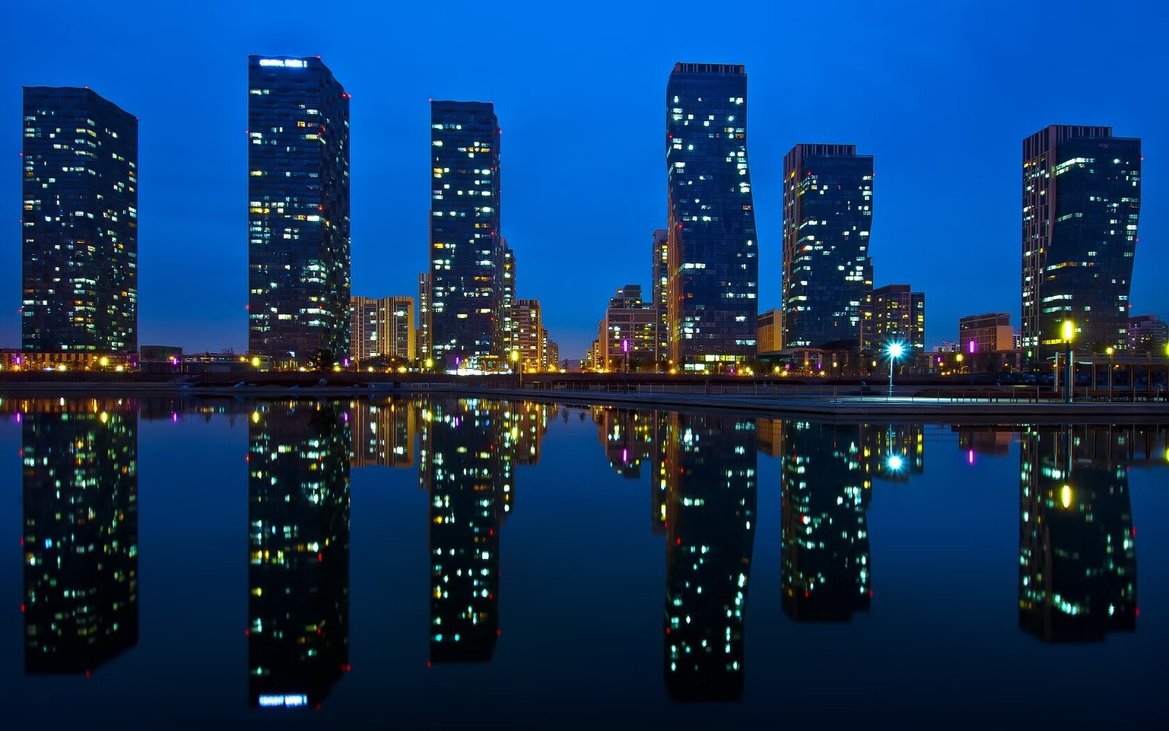 篮球世界杯的奇妙夜，当三球在表演赛编织防守蛛网