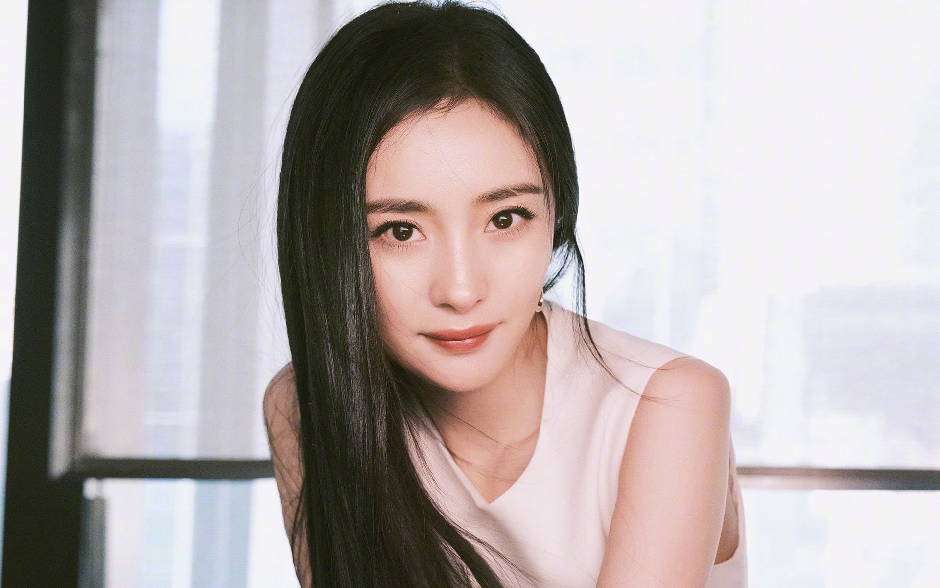 技术流对身体的绝对碾压，比利亚雷亚尔如何用现代战术肢解喀麦隆，莫德里奇成全场灵魂