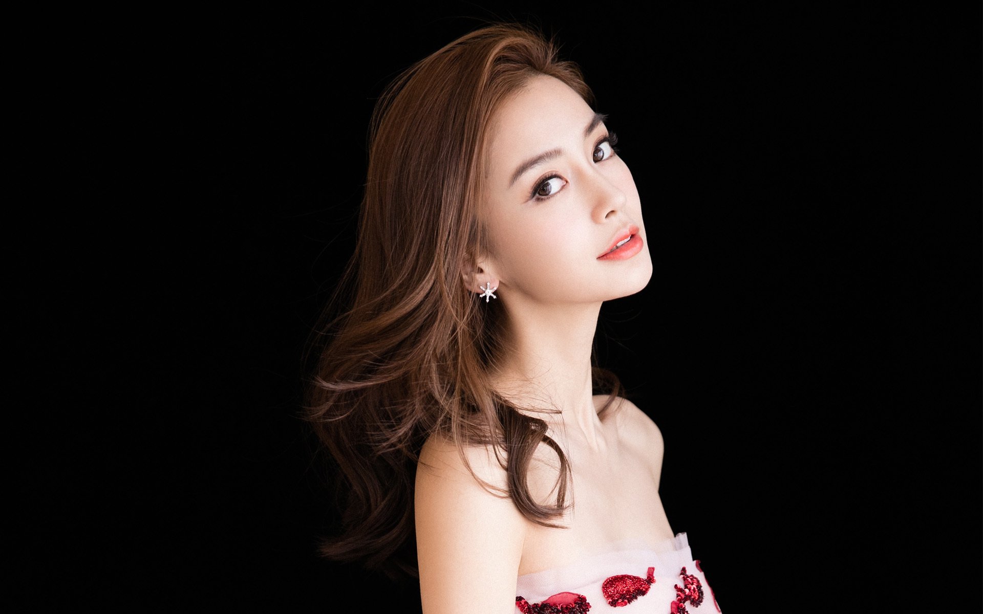 37年恩怨一朝洗刷，当迪亚斯熄灭丹麦童话，他挥动的竟是尤文的剑